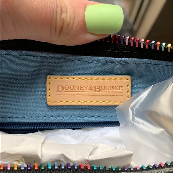 Dooney & Bourke Bucket Bag *SOLD* - Picture 4 of 5